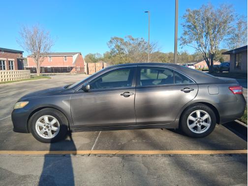 2010 Toyota Camry LE