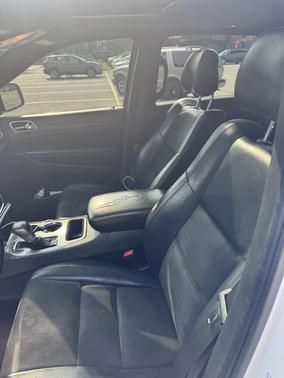 White 2021 Jeep Grand Cherokee Laredo X
