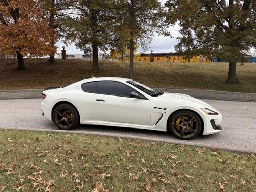 White 2014 Maserati GranTurismo MC