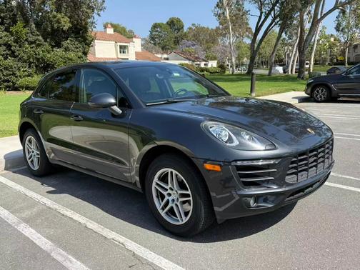 Gray 2018 Porsche Macan Macan