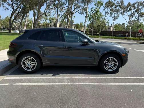 Gray 2018 Porsche Macan Macan