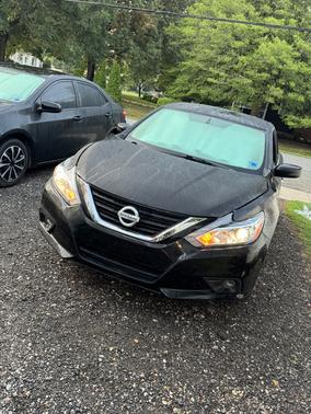 Black 2018 Nissan Altima 2.5 SV