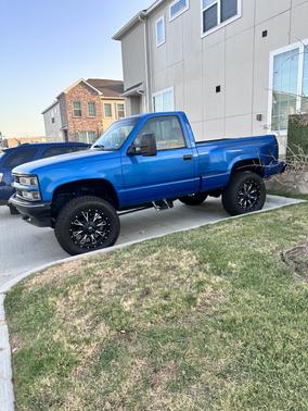 Blue 1995 Chevrolet 1500 Cheyenne