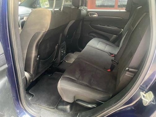 Blue 2014 Jeep Grand Cherokee Laredo