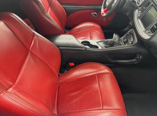 White 2016 Dodge Challenger SXT