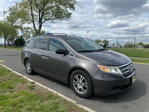 Gray 2012 Honda Odyssey EX-L