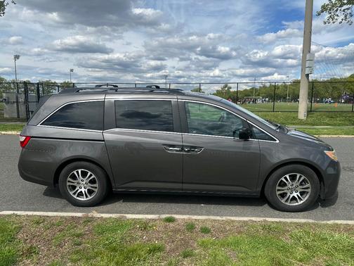Gray 2012 Honda Odyssey EX-L