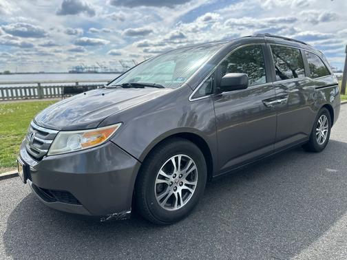 Gray 2012 Honda Odyssey EX-L