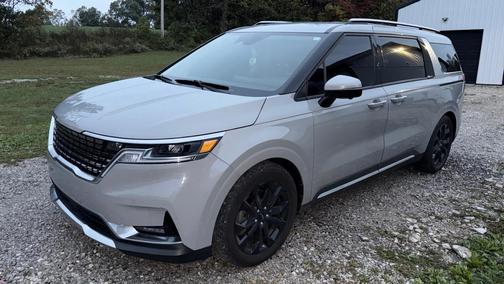 Gray 2022 Kia Carnival SX