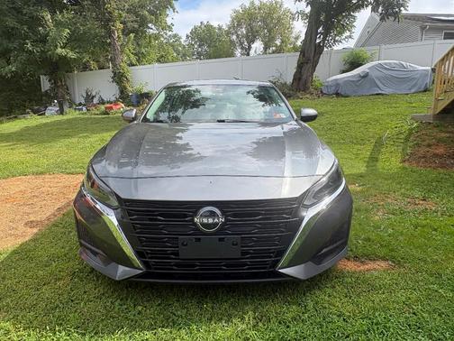 Gray 2023 Nissan Altima 2.5 SV