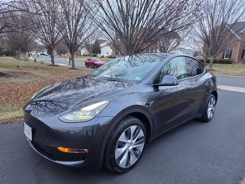 2024 Tesla Model Y Long Range