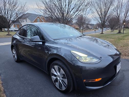 2024 Tesla Model Y Long Range