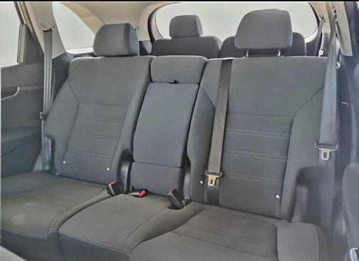 Silver 2018 Kia Sorento LX