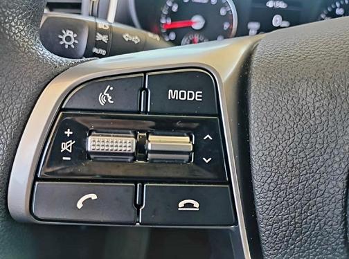Silver 2018 Kia Sorento LX