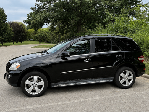 Black 2011 Mercedes-Benz M-Class ML 350