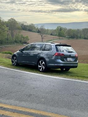 2016 Volkswagen Golf SportWagen TSI Limited Edition