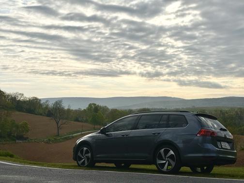 2016 Volkswagen Golf SportWagen TSI Limited Edition