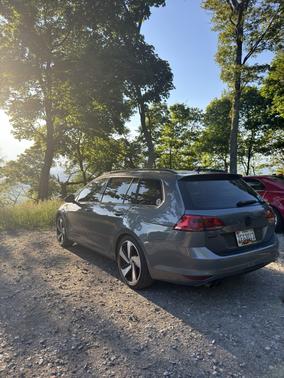 2016 Volkswagen Golf SportWagen TSI Limited Edition