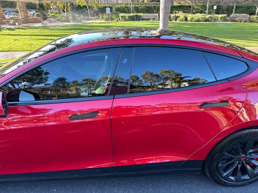 2020 Tesla Model S Performance