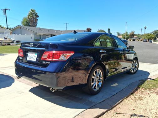Blue 2010 Lexus ES 350 Base