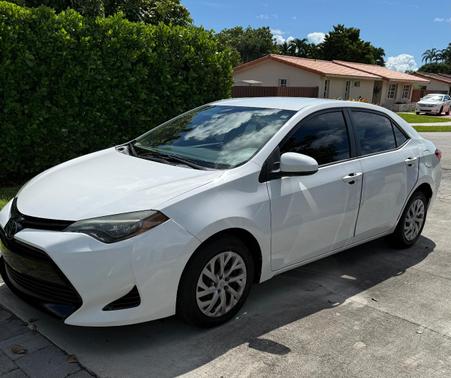 White 2017 Toyota Corolla LE