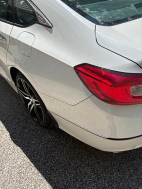 White 2021 Honda Accord Touring 2.0T