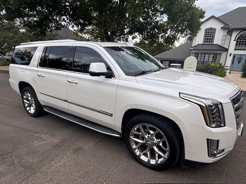 2016 Cadillac Escalade ESV Luxury