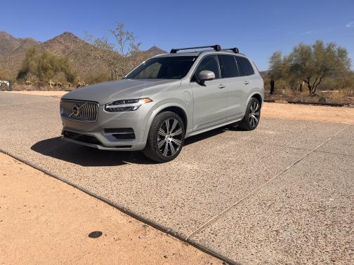 2024 Volvo XC90 Recharge Plug-In Hybrid T8 Ultimate Bright Theme 7 Passenger