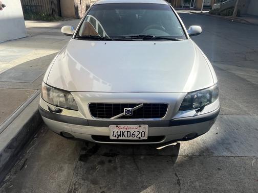 White 2002 Volvo S60 T5