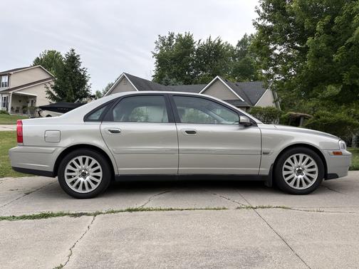 Silver 2004 Volvo S80 T6