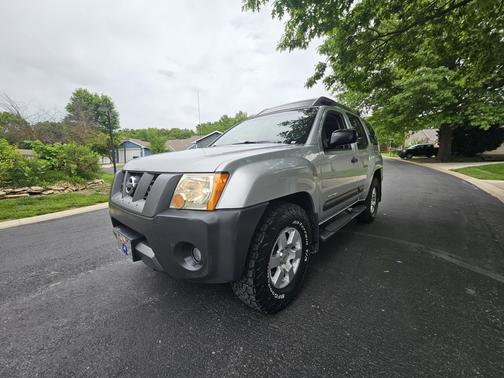Gray 2008 Nissan Xterra Off-Road