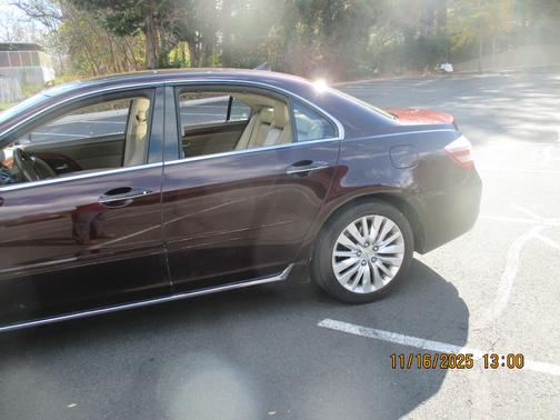 2011 Acura RL Technology