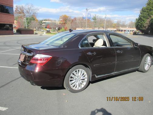 2011 Acura RL Technology