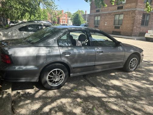 2002 Mitsubishi Galant DE
