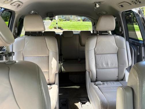 Gray 2013 Honda Odyssey EX-L