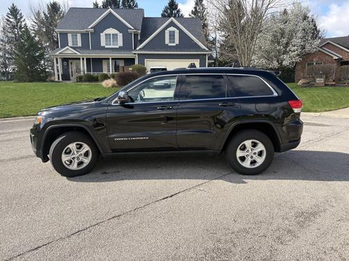 Black 2015 Jeep Grand Cherokee Laredo