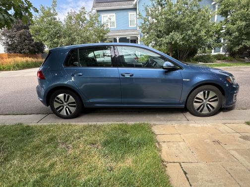 2016 Volkswagen e-Golf SEL Premium