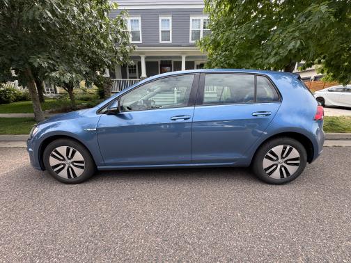 2016 Volkswagen e-Golf SEL Premium