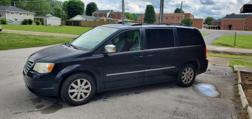 2010 Chrysler Town & Country Touring