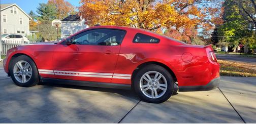 2010 Ford Mustang Premium