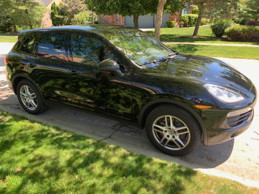 2014 Porsche Cayenne Platinum Edition