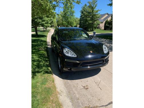 2014 Porsche Cayenne Platinum Edition