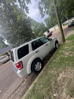 2009 Ford Escape XLS