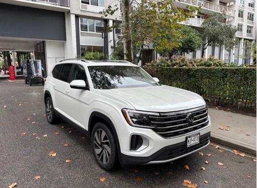 White 2025 Volkswagen Atlas 2.0T SEL 4MOTION