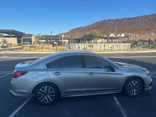Gray 2018 Subaru Legacy 2.5i