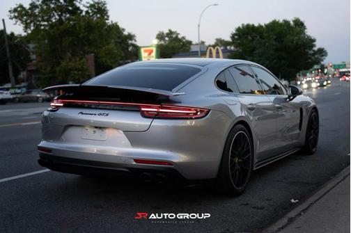 2020 Porsche Panamera GTS