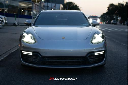2020 Porsche Panamera GTS