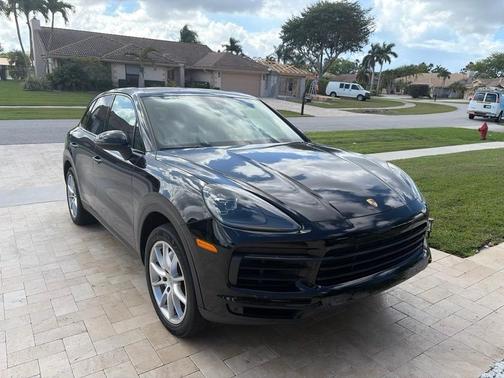 Black 2019 Porsche Cayenne Cayenne