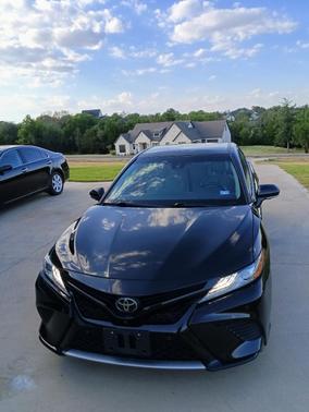 Black 2018 Toyota Camry XSE