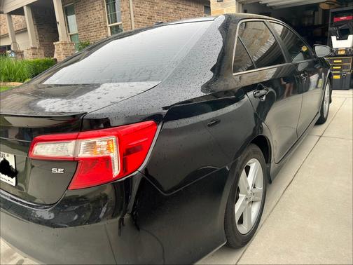 Black 2014 Toyota Camry SE